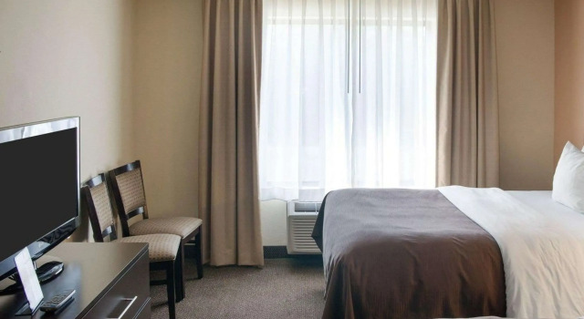Comfort Inn & Suites Niles, Rezerwuj Hotel Niles Michigan