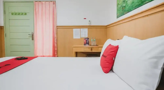 Wisma Narita By RedDoorz, Book Hotel Bandar Lampung Sumatra