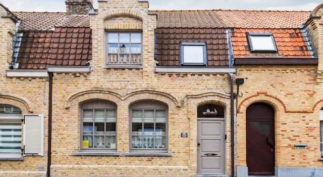 Spacious Holiday Home in Nieuwpoort With Garden, Забронировать Отель Отели Западной Фландрия 3 звезды, 3*