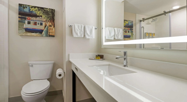 Четырёхместный номер Standard Best Western Plus South Holland Chicago Southland