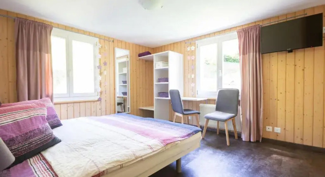 Четырёхместный номер Standard с балконом Grindellodge