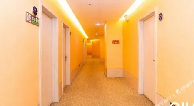 Tianshun Kaixuan Business Hotel, Prenota Hotel Hotel a Hubei con parcheggio, Parcheggio