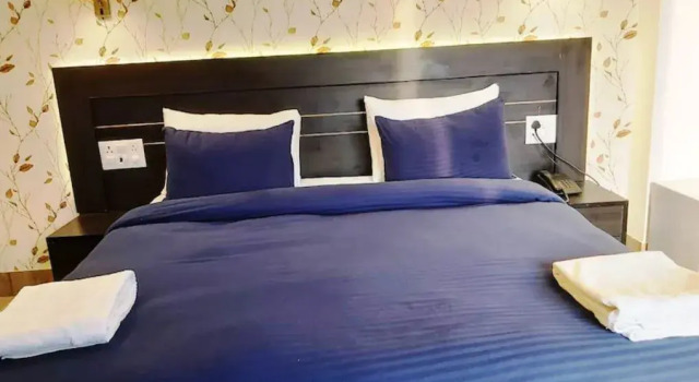 BlueNeck Sec 40 Unitech Cyber Park Gurugram, Забронировать Отель Отели Гургаон 3 звезды, рядом с Unitech Cyber City, 3*