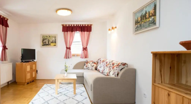 Apartmaji Katrnjek, Buchen Sie Hotel Srednja Vas v Bohinju Bohinj