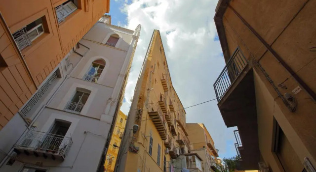 Dimora Hostel, Book Hostel / Vandrerhjem Hostels i Agrigento Area, Hostel / Vandrerhjem