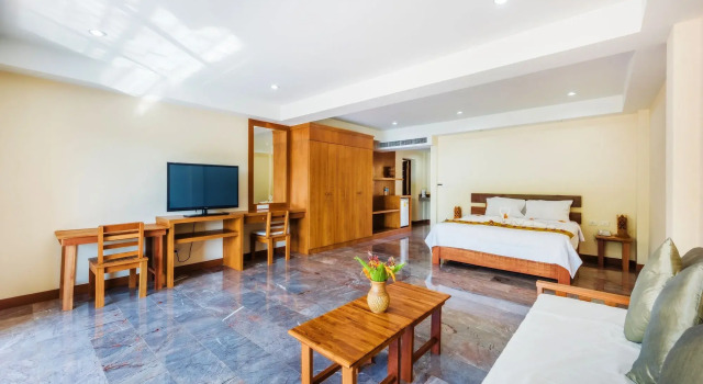 Отель Ocean Pie Phuket