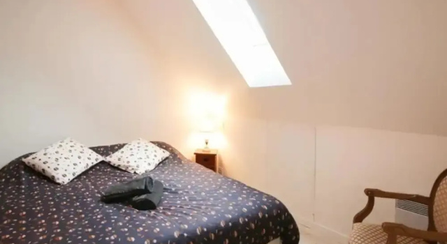 Апартаменты Classic VILLA ILIXON - Appartements privés proche du centre de Luchon, parking, billard, jardin