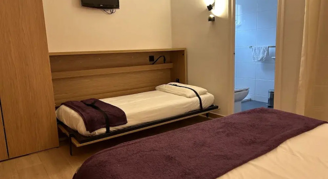Трёхместный номер Standard Hostal Restaurant Roma