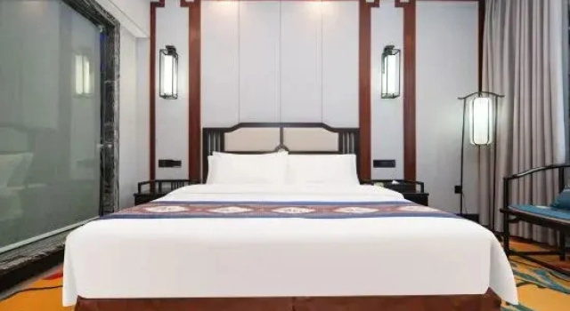 Люкс Executive Zhaori International Hotel