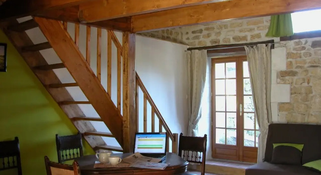 Chambre d'hôtes La Pertuzerie, Rezerwuj Hotel Saint-Savinien Charente-Maritime