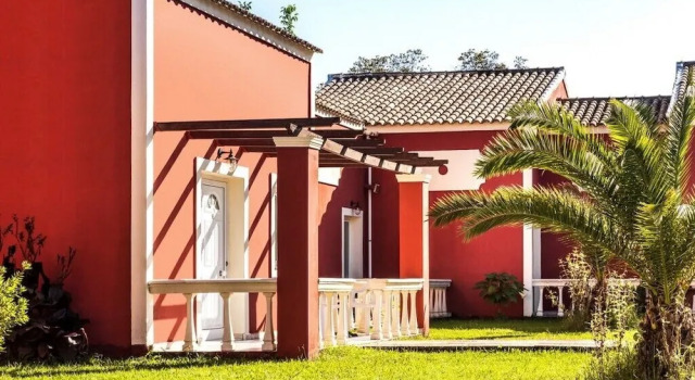 Студия Superior Haroula Apartments