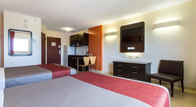 Четырёхместный номер Deluxe Motel 6-Kingston, ON