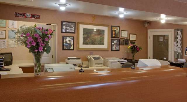Americas Best Value Inn Tuscaloosa, Buchen Sie Gasthaus Mini-Hotels in Alabama, Gasthaus