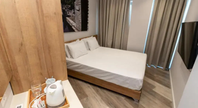 Одноместный номер Standard с балконом и с частичным видом на море Titania Hotel