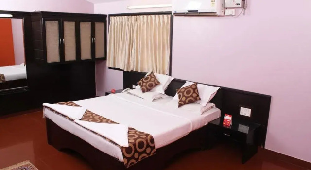 OYO 1916 Hotel Suhashini Palace, Rezervovat Hotel Hotely v Bangalore s parkováním, Parkování