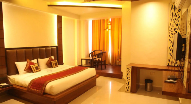 Hotel Grand Kailash, Rezervovat Hotel Garasan Uttarakhand