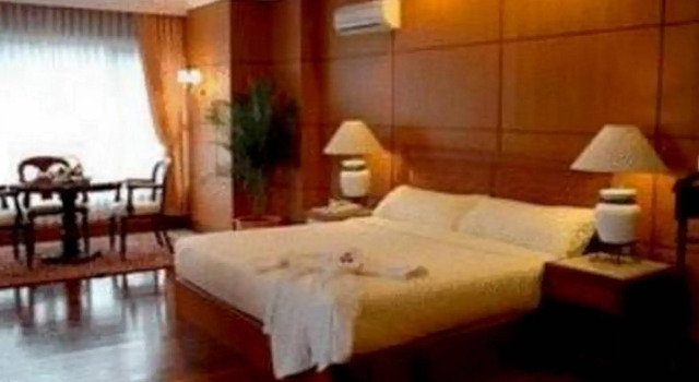 Royal Senyiur Hotel, Book Hotel 3-Star Hotels in Prigen, 3*