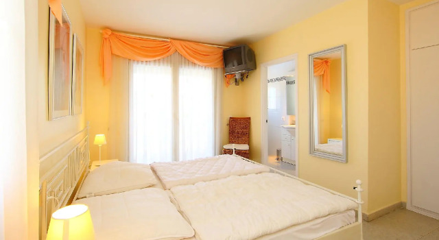 Requesens 166 - Three Bedroom