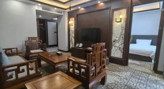 Люкс Starway Hotel (Wuhu Fantawild Roland Town)