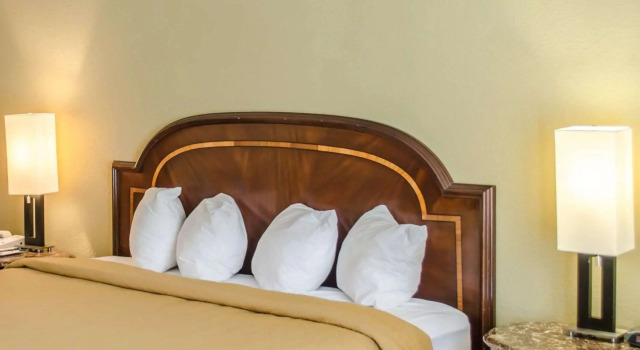 Двухместный номер Standard Quality Inn & Suites Pensacola Bayview