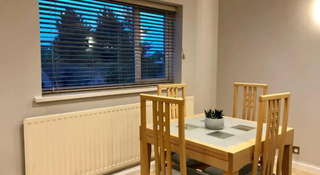 AB - Top floor 2 bed modern town centre apartment with parking for one vehicle, Забронировать Апартаменты/квартира Апартаменты Стратфорд-апон-Эйвон, рядом с Mason Croft, Апартаменты/квартира