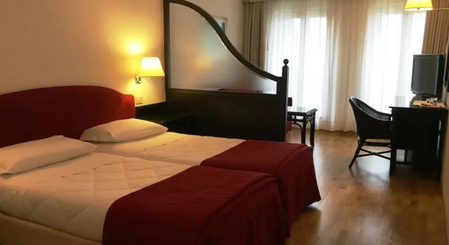 Полулюкс Hotel Hannover