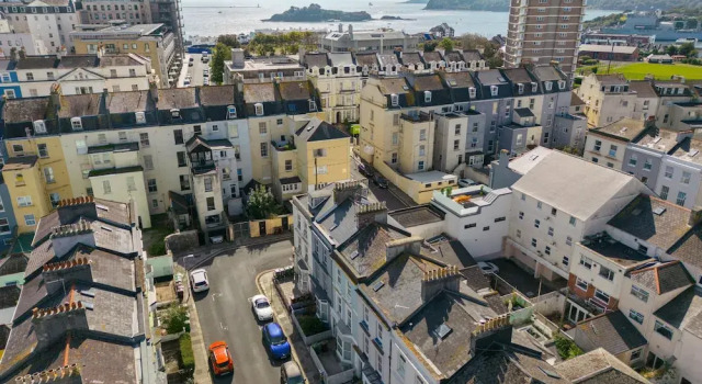 JOIVY Charming 4-Bed House Near The Hoe Park, Забронировать Дом для отпуска Виллы Плимута, рядом с Plymouth Naval Memorial, Вилла