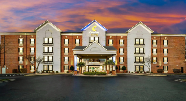 Comfort Suites Airport