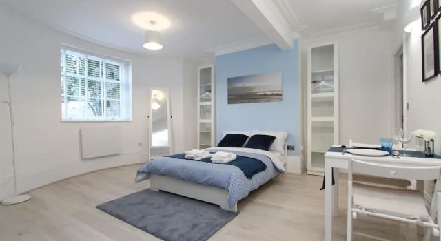 1 Kings Road Executive Studio Apartment