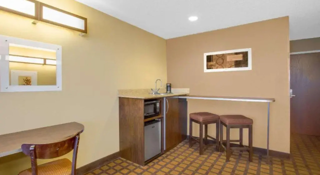 Номер Deluxe Microtel Inn & Suites by Wyndham Harrisonburg