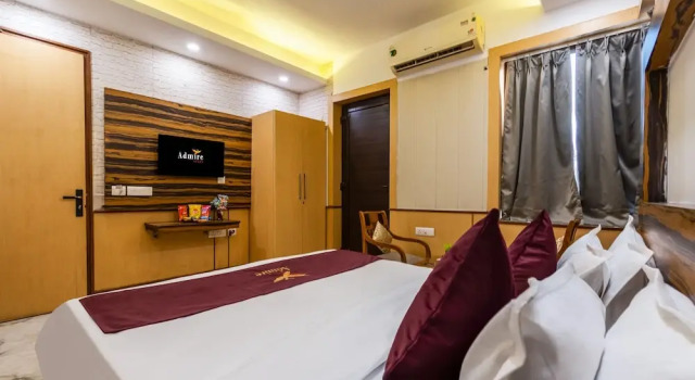 Двухместный номер Deluxe с балконом Hotel Admire Inn Sec - 44 By ASPL