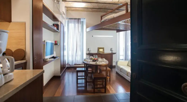 Trevi Fountain - Lovely Loft Apartment