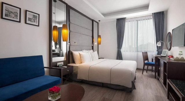 Полулюкс Bonsella Hotel