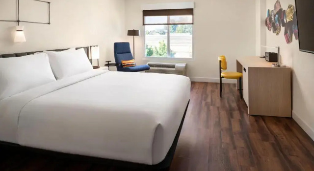 Двухместный номер Standard Aloft by Marriott Mountain View