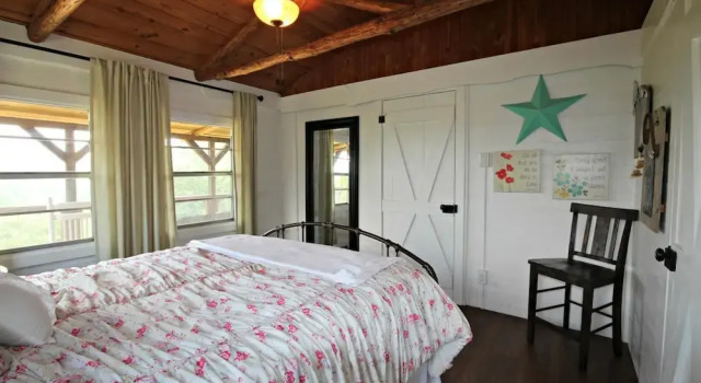 Coolview Cabin by RedAwning