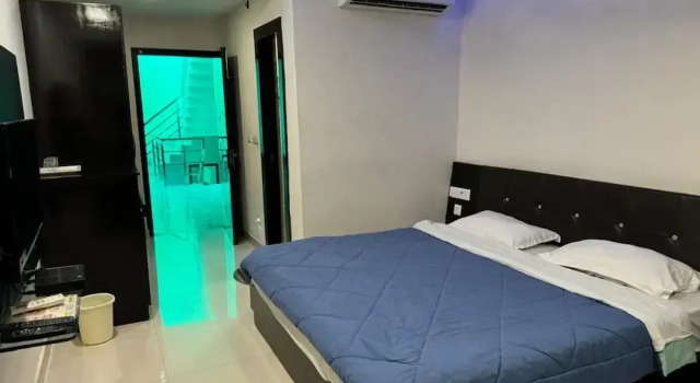 Номер Royal Goroomgo Jewel Premium Pathankot