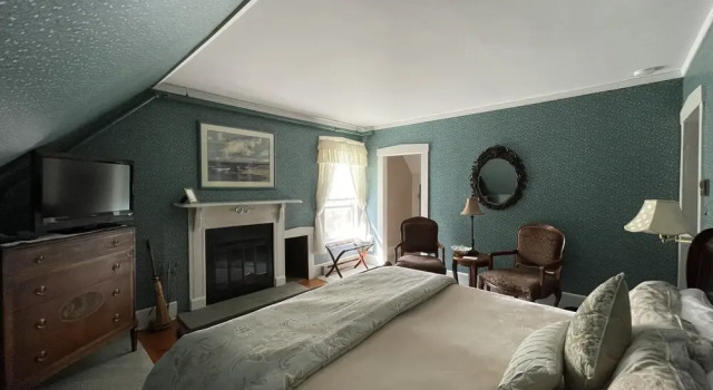 Номер Deluxe Deerfield Valley Inn - Mt Snow BnB Fireplace Rooms and Breakfast