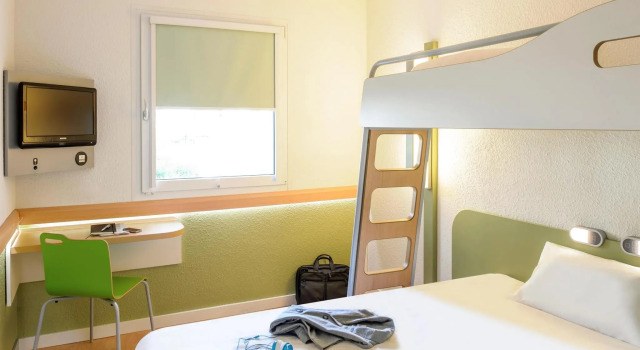 Трёхместный номер Standard ibis budget Brugge Centrum Station