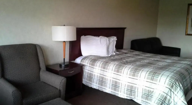 Люкс Richland Inn and Suites