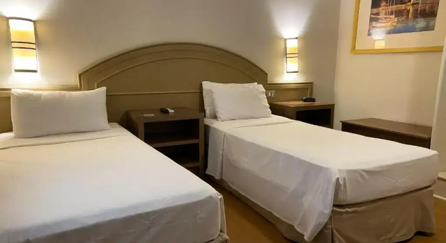 Двухместный номер Standard Master Porto Alegre Hotel - Av Carlos Gomes, Próximo ao Consulado Americano