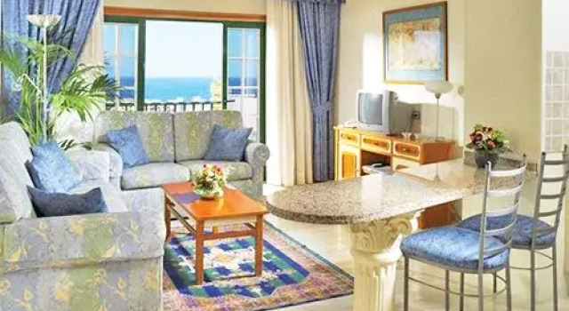 Regency Heights at Neptuno