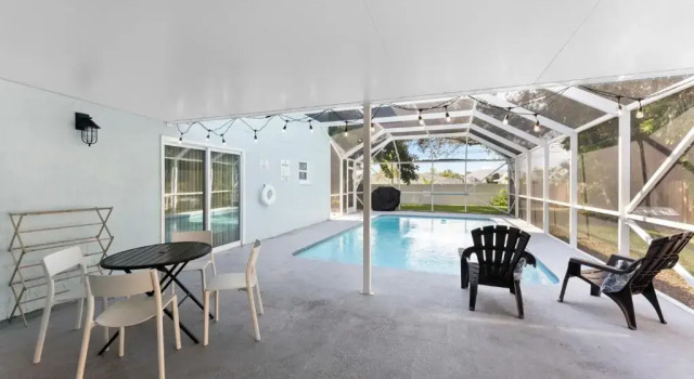 1020 S Orlando Ave, Varaa Hotelli Hotellit Space Coast pysäköinnillä, Pysäköinti