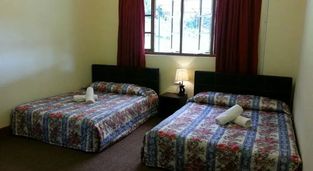 Dew Drop Inn, Boek Hotel Tanah Rata 