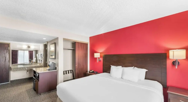 Одноместный номер Standard с видом на реку Rivers Edge Convention Center