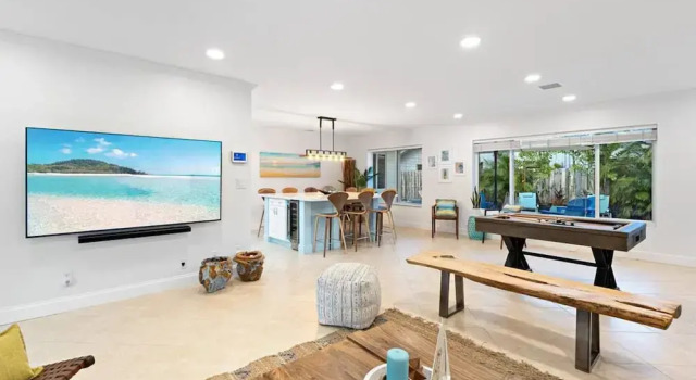 Walking Distance to the Beach 3Br House With Pool, Забронировать Дом для отпуска Виллы Лодердейл-бай-Си, рядом с Sea Ranch Village Shopping Center, Вилла