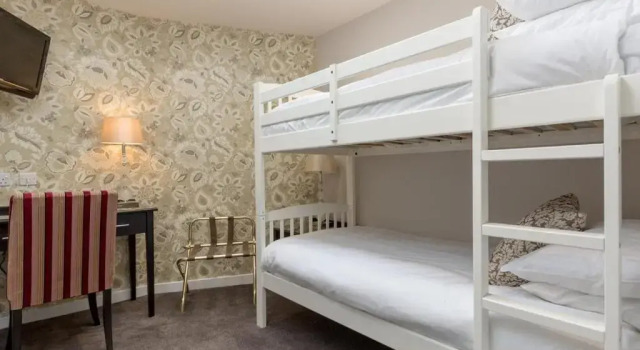 The Kirkstyle Hotel, Book Hotel Biggar Lanarkshire