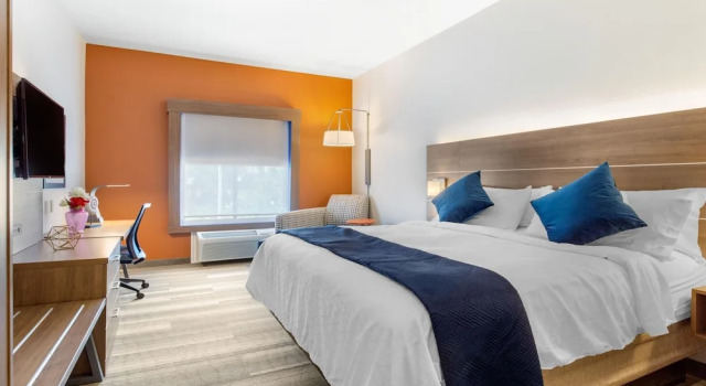 Четырёхместный люкс Holiday Inn Express Houston-Alvin by IHG