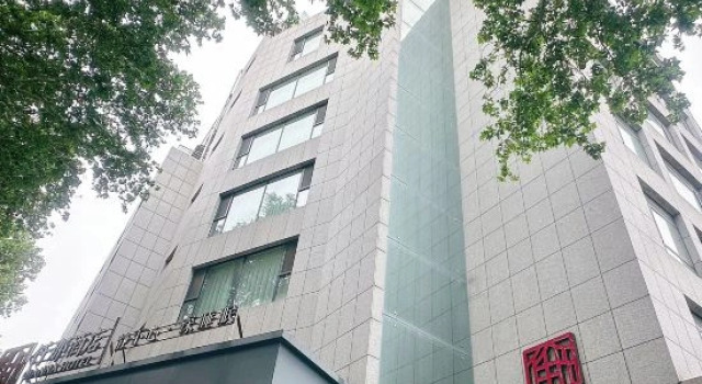 QIANNA LINQI HOTEL (Jiaozuo Jianshe Road Railway Station Branch), Book Hotel Jiaozuo Henan