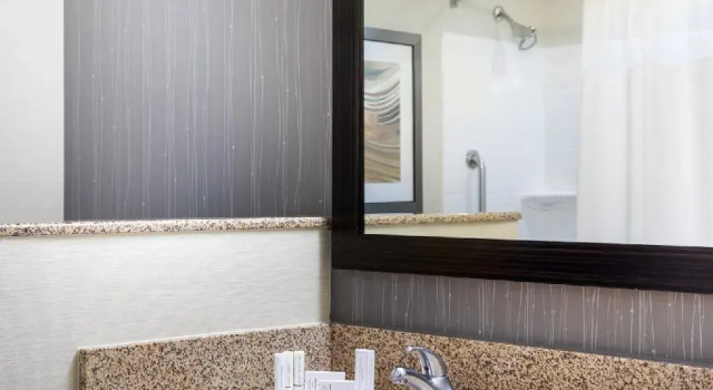Двухместный номер Standard Courtyard by Marriott Denton