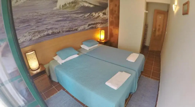 Двухместный номер Standard Supertubos Beach Hostel
